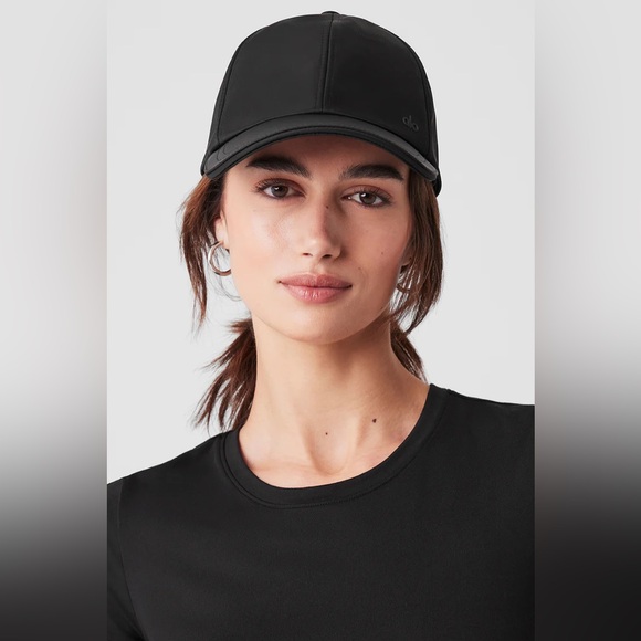 ALO Yoga Accessories - ALO Yoga Satin Off-Duty Cap - Black